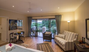 Suite (Terrace SC) | Living area