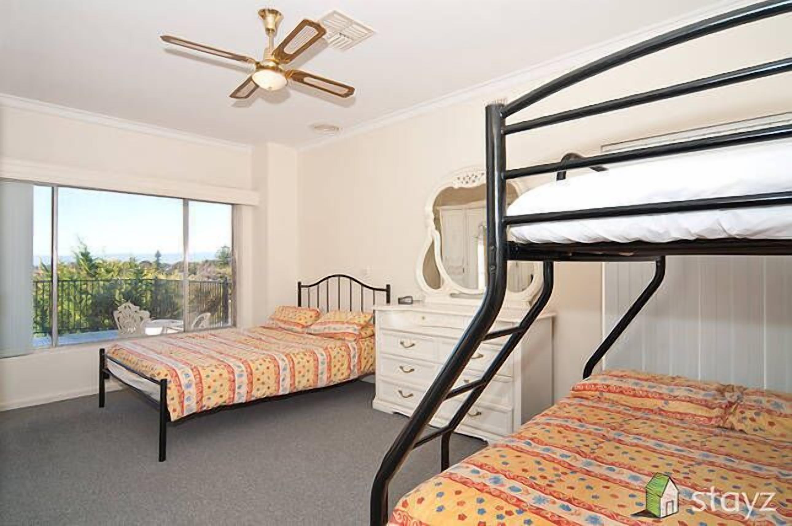 3 bedrooms, iron/ironing board, travel cot, free WiFi