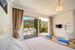 Villa, 3 Schlafzimmer, Meerblick | 3 Schlafzimmer, Schreibtisch, Bügeleisen/Bügelbrett, kostenloses WLAN
