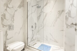 Studio | Bathroom | Shower, hair dryer, slippers, towels - Stadium HiEnd Studio (Athens)