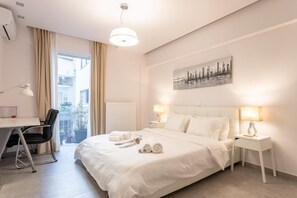 1 makuuhuone, tallelokero huoneessa, silitysrauta/-lauta