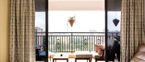 56-inch Smart TV with satellite channels, TV, Netflix