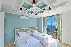 Villa, 5 habitaciones | 5 habitaciones, escritorio, tabla de planchar con plancha y wifi gratis
