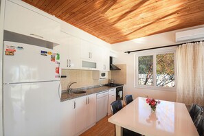 Villa, 2 Bedrooms | Private kitchenette | Fridge, microwave, oven, stovetop