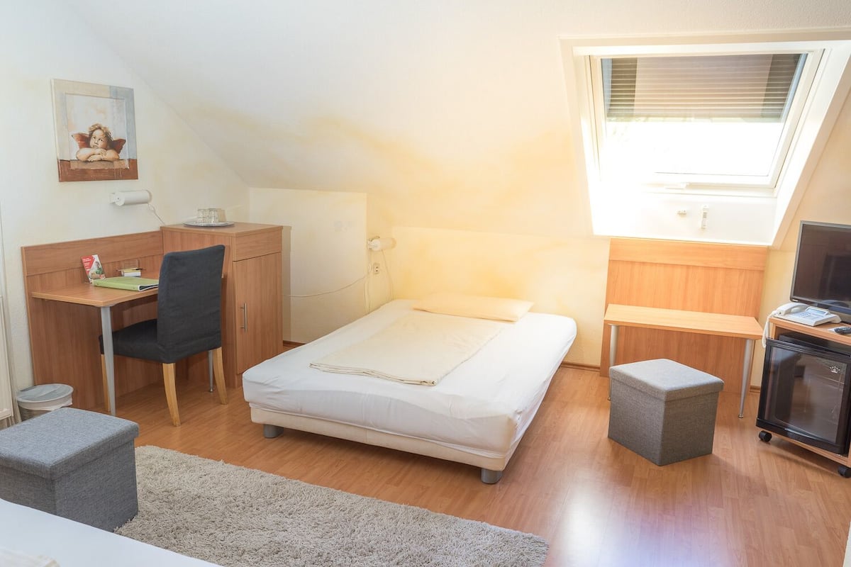 In-room safe, desk, blackout curtains, free WiFi
