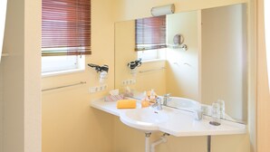 Bathroom sink - Pension Futterknecht (Burgau)