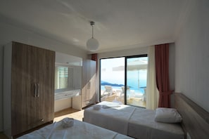 ヴィラ 5 ベッドルーム | 5 室のベッドルーム、客室ごとに異なる装飾、客室ごとに異なるインテリア、デスク