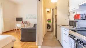 Luokittelematon kuva, 5 kautta 32, painike