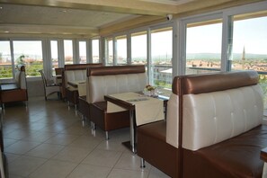 Free daily buffet breakfast - Yildirim Hotel (Sereflikochisar)