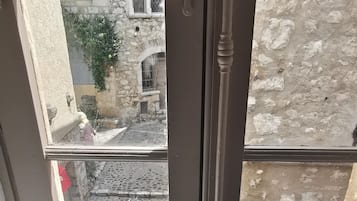 Suite familiare, bagno in camera | Vista dalla struttura