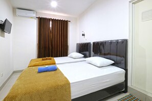 Free WiFi, bed sheets - Saloka Guesthouse (Cimahi)
