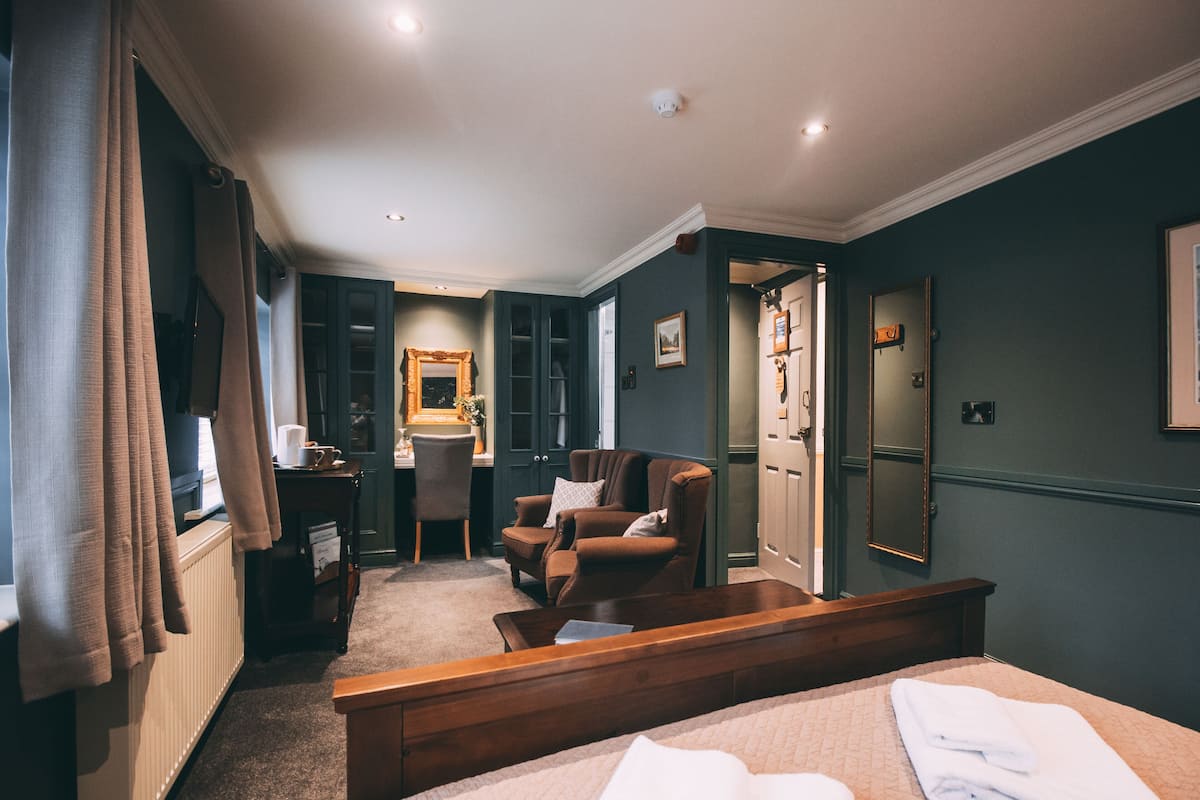 Double Room (Parsonage View) | Individually decorated, individually furnished, blackout curtains
