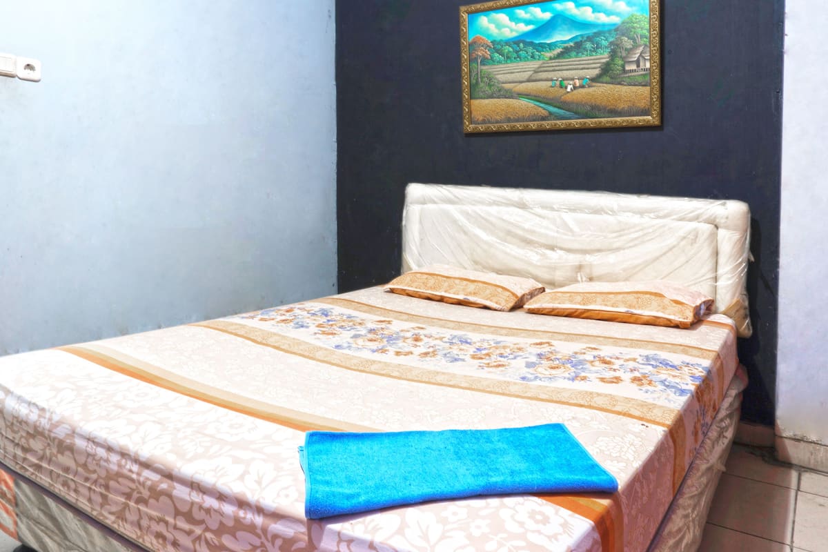 Deluxe Room | Premium bedding, desk, blackout drapes, WiFi (free)