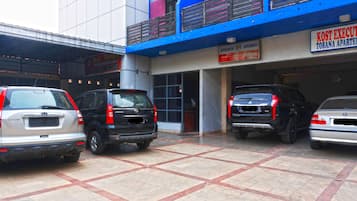 Parkir mandiri gratis