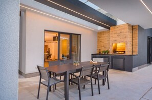 Outdoor dining - Villa Mariva - beautiful modern built villa with private pool (Zminj)