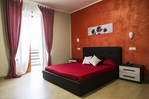 Comfort Double Room (Venere) | Desk, cots/infant beds, rollaway beds, free WiFi - B&B Villa Filomena (Serino)
