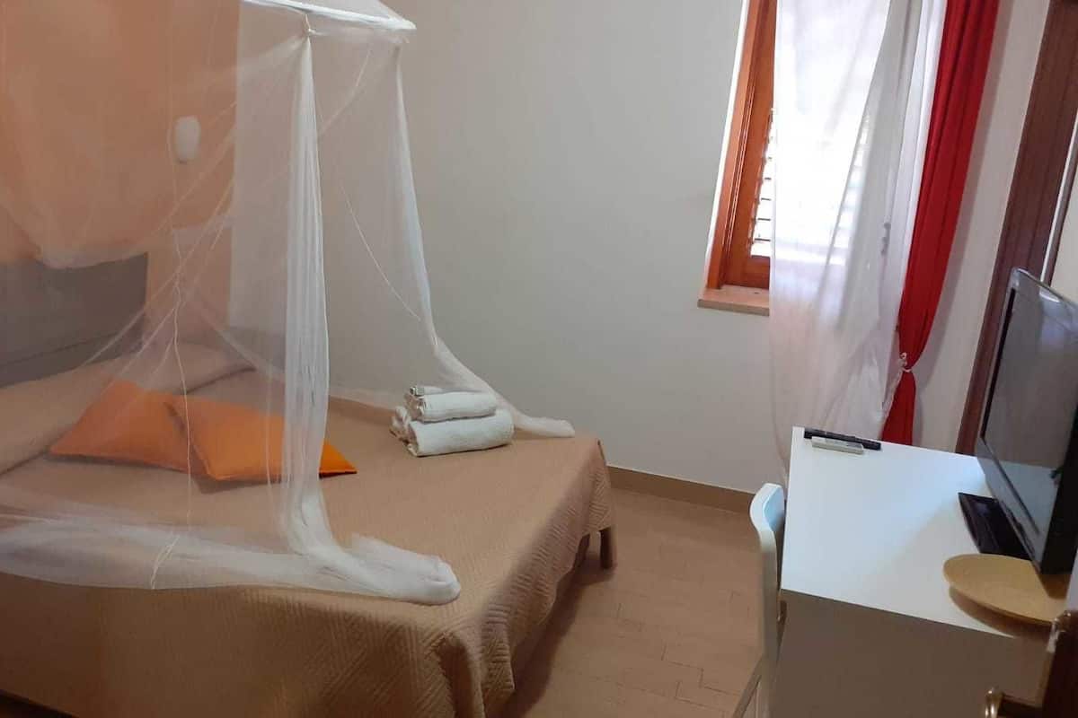 Deluxe Double Room (Nefertiti) | Desk, cribs/infant beds, rollaway beds, free WiFi