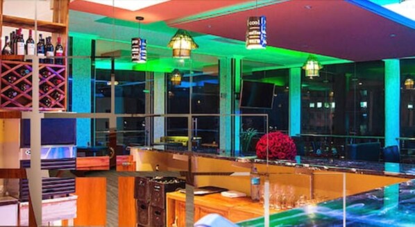 Bar (on property) - Tiffany Diamond Hotels (Dar es Salaam)