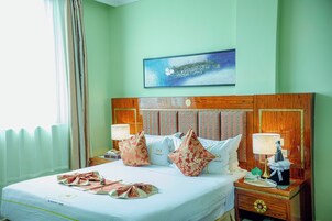 Ropa de cama de alta calidad y minibar 
