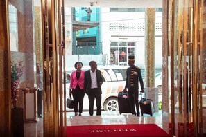 Reception - Tiffany Diamond Hotels (Dar es Salaam)