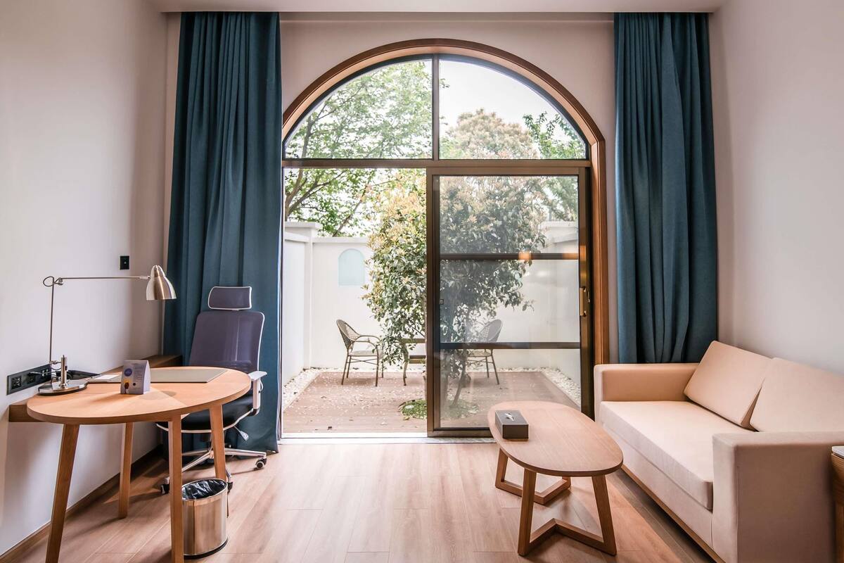 埃及棉床單、高級寢具、記憶床墊、免費迷你吧物品