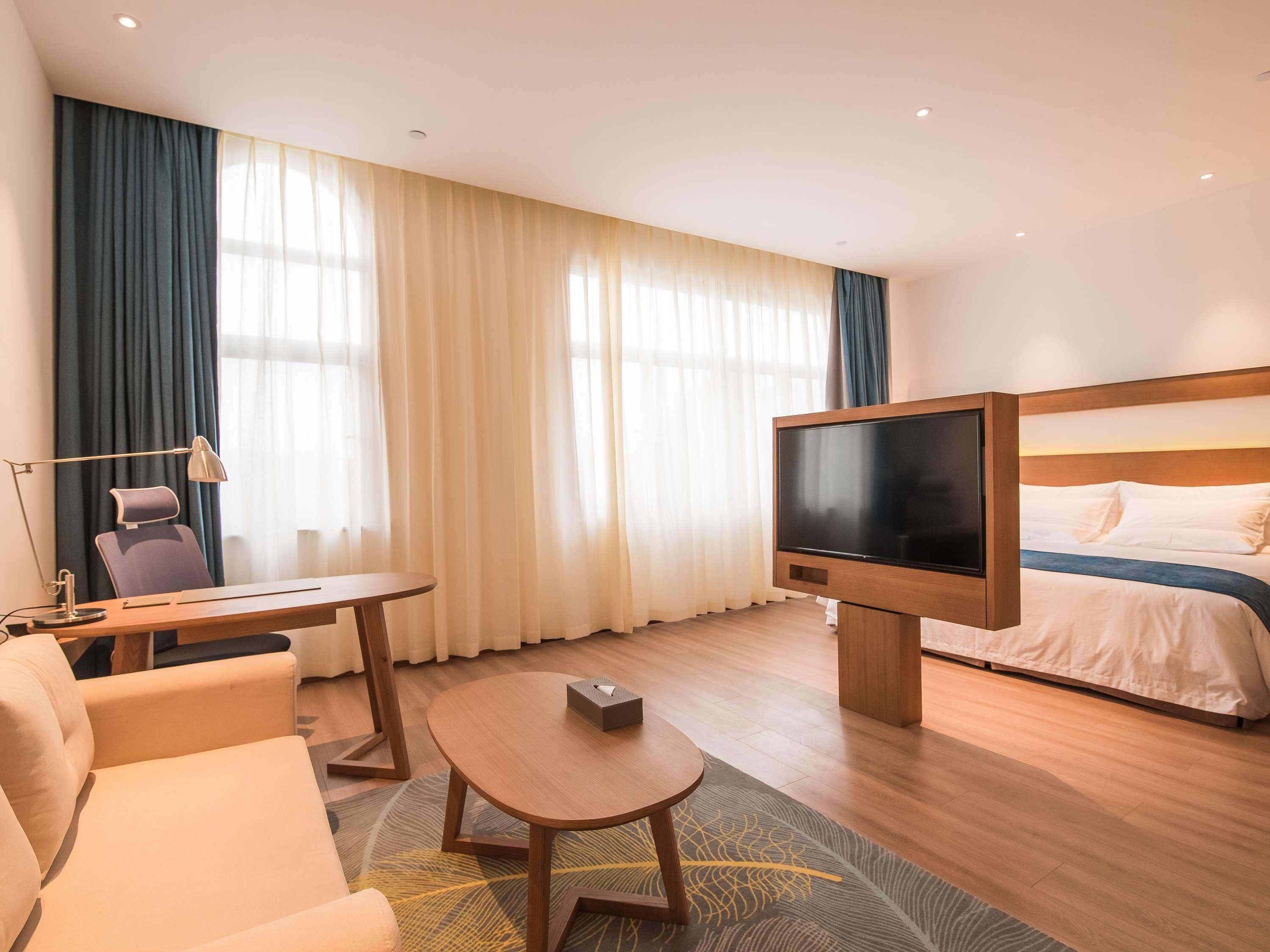 行政客房, 1 張特大雙人床 | 埃及棉床單、高級寢具、記憶床墊、免費迷你吧物品