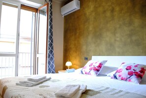 Down comforters, desk, free WiFi, bed sheets - Dreaming Piazza Bra (Verona)