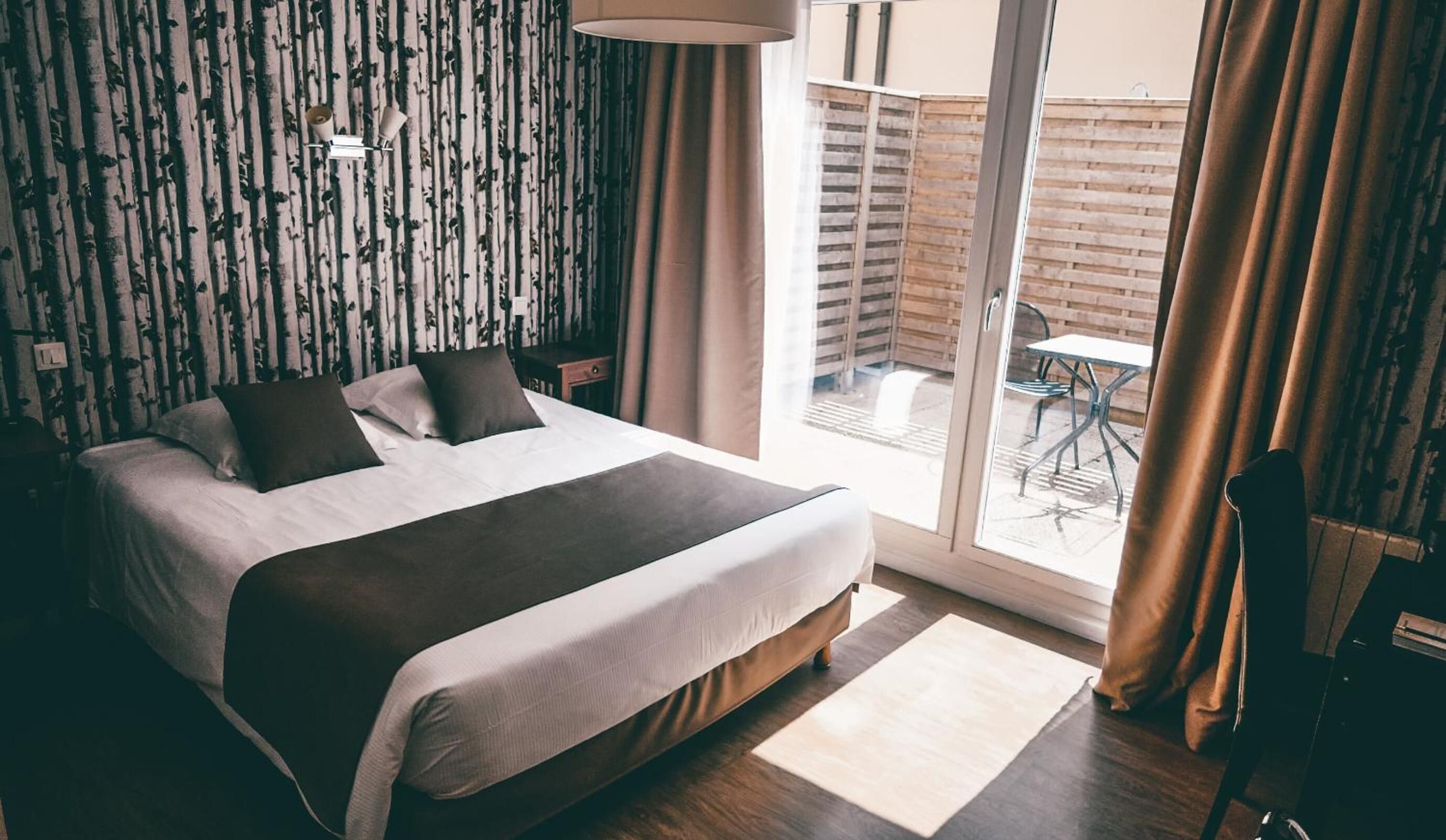 in-room safe, individually decorated, individually furnished, desk