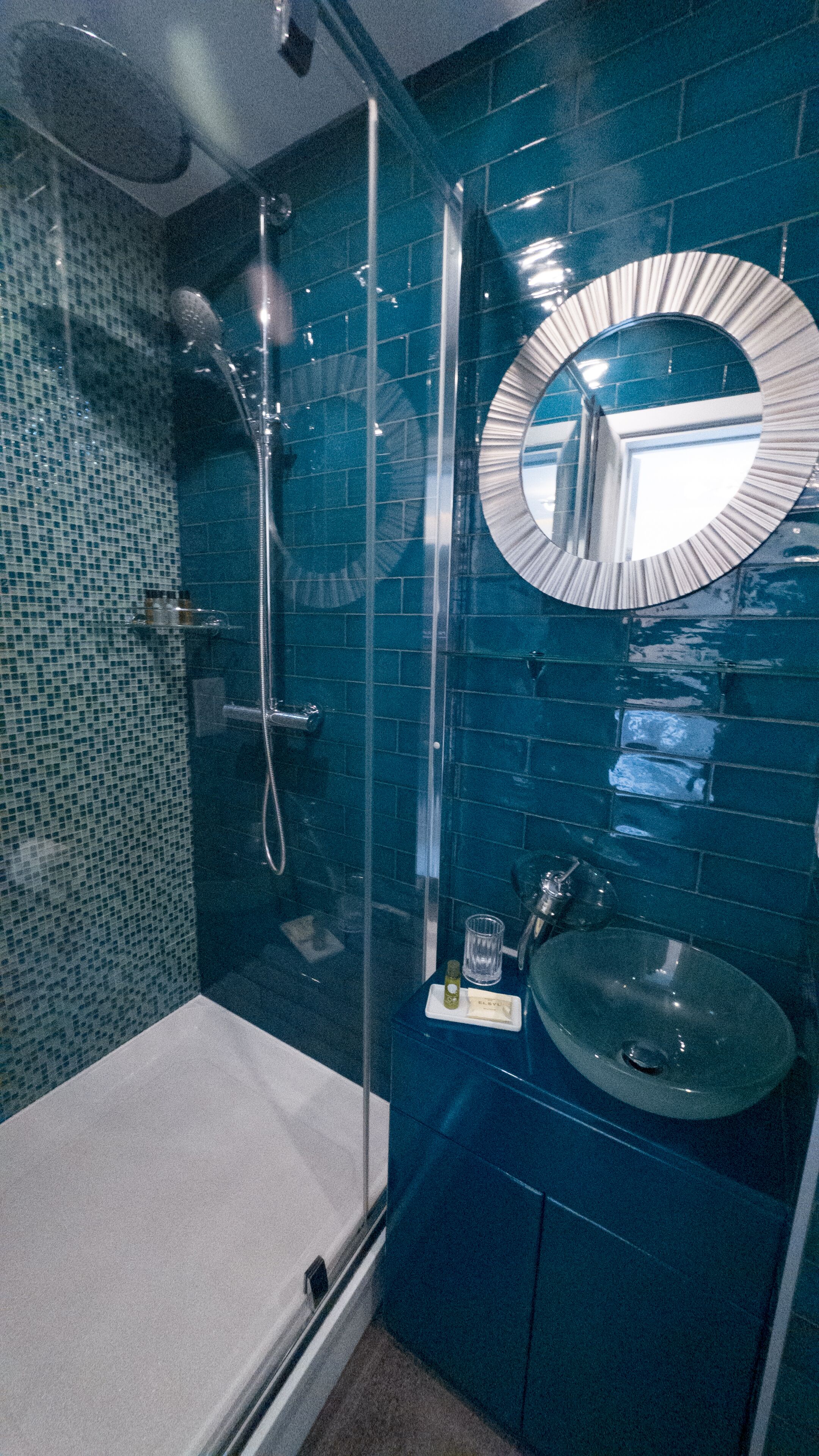 double room (compact) | bathroom | shower, free toiletries, hair dryer, towels