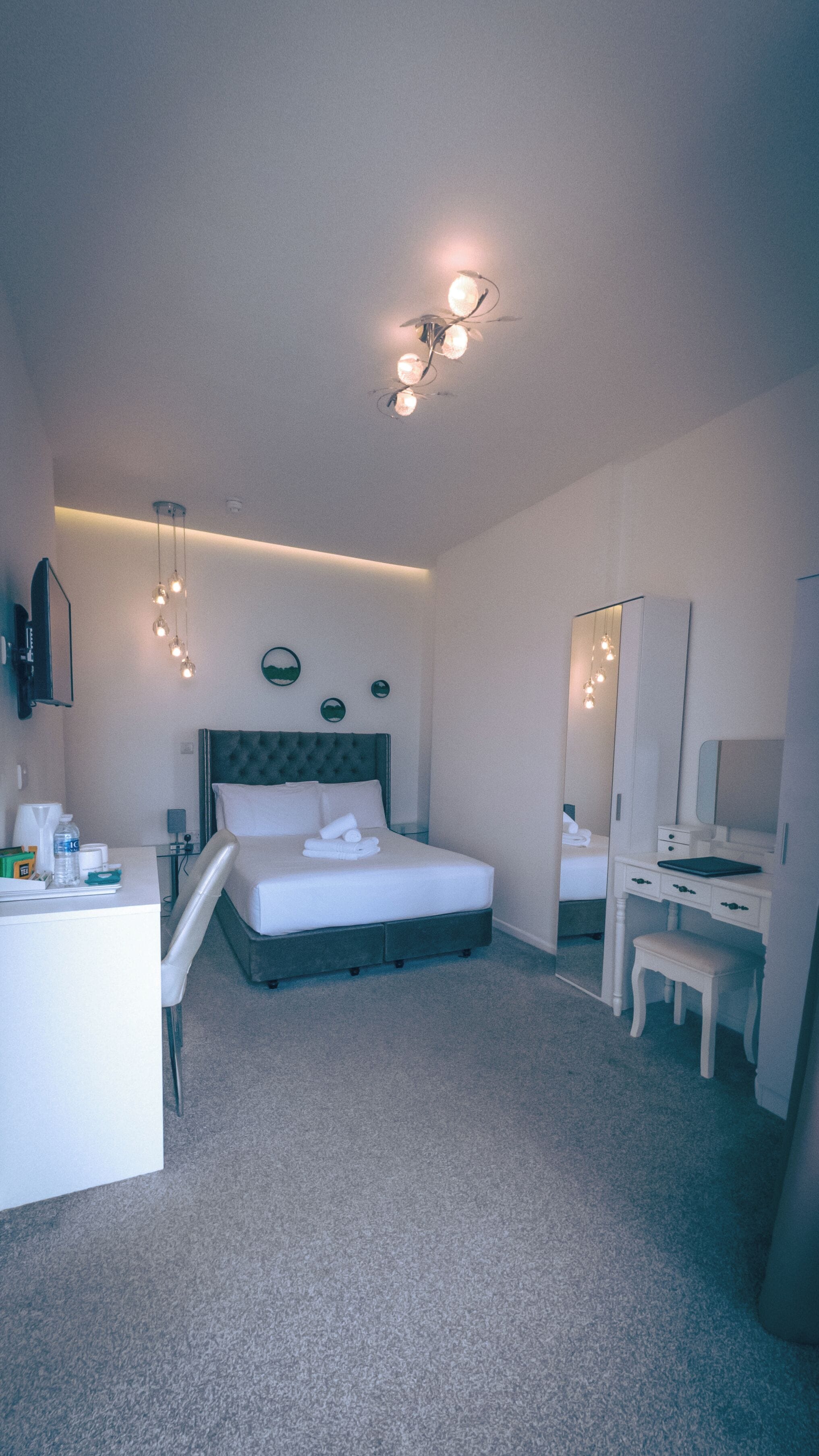 deluxe double room, balcony, sea view | 1 bedroom, desk, iron/ironing board, cots/infant beds