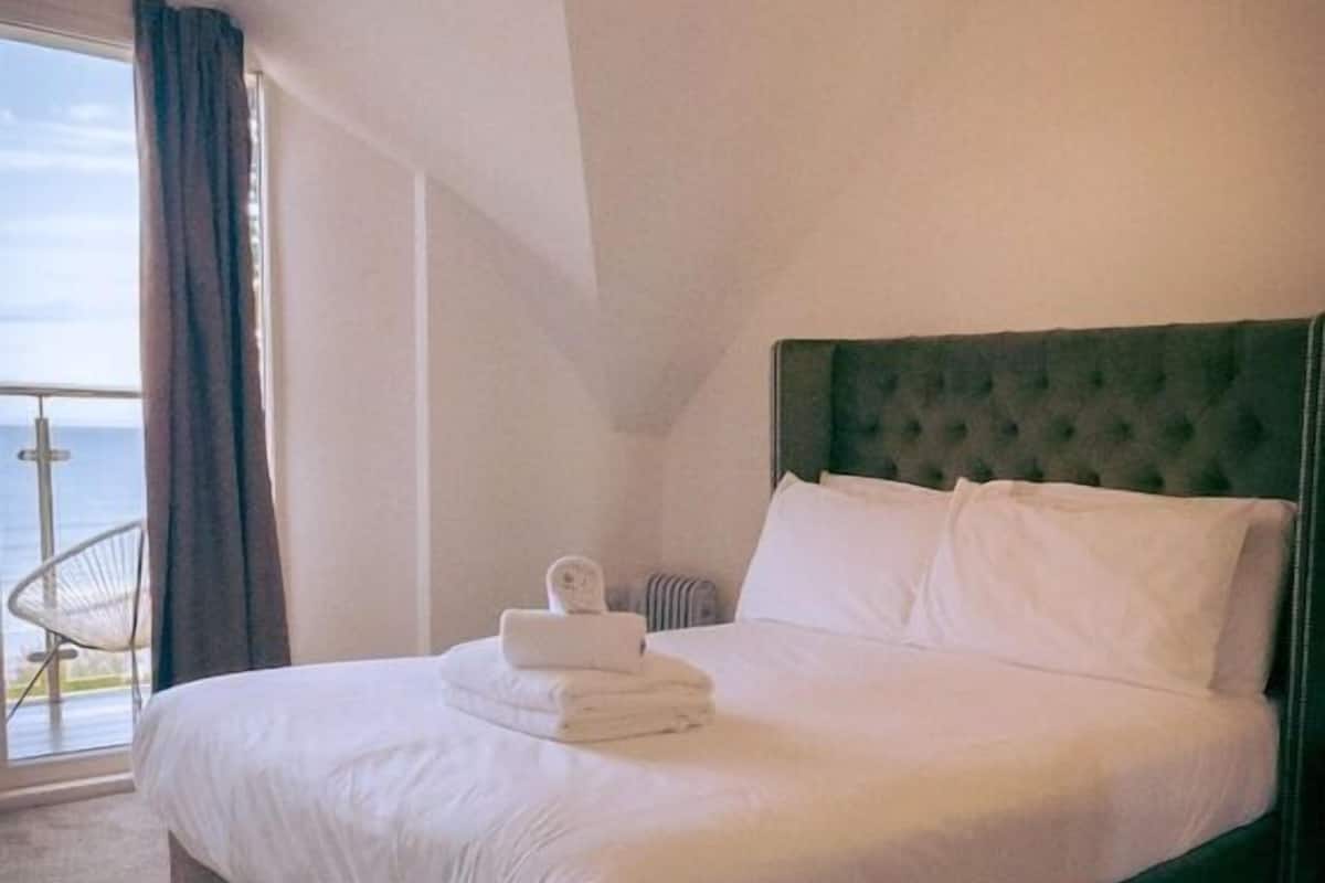 Desk, iron/ironing board, cribs/infant beds, free WiFi