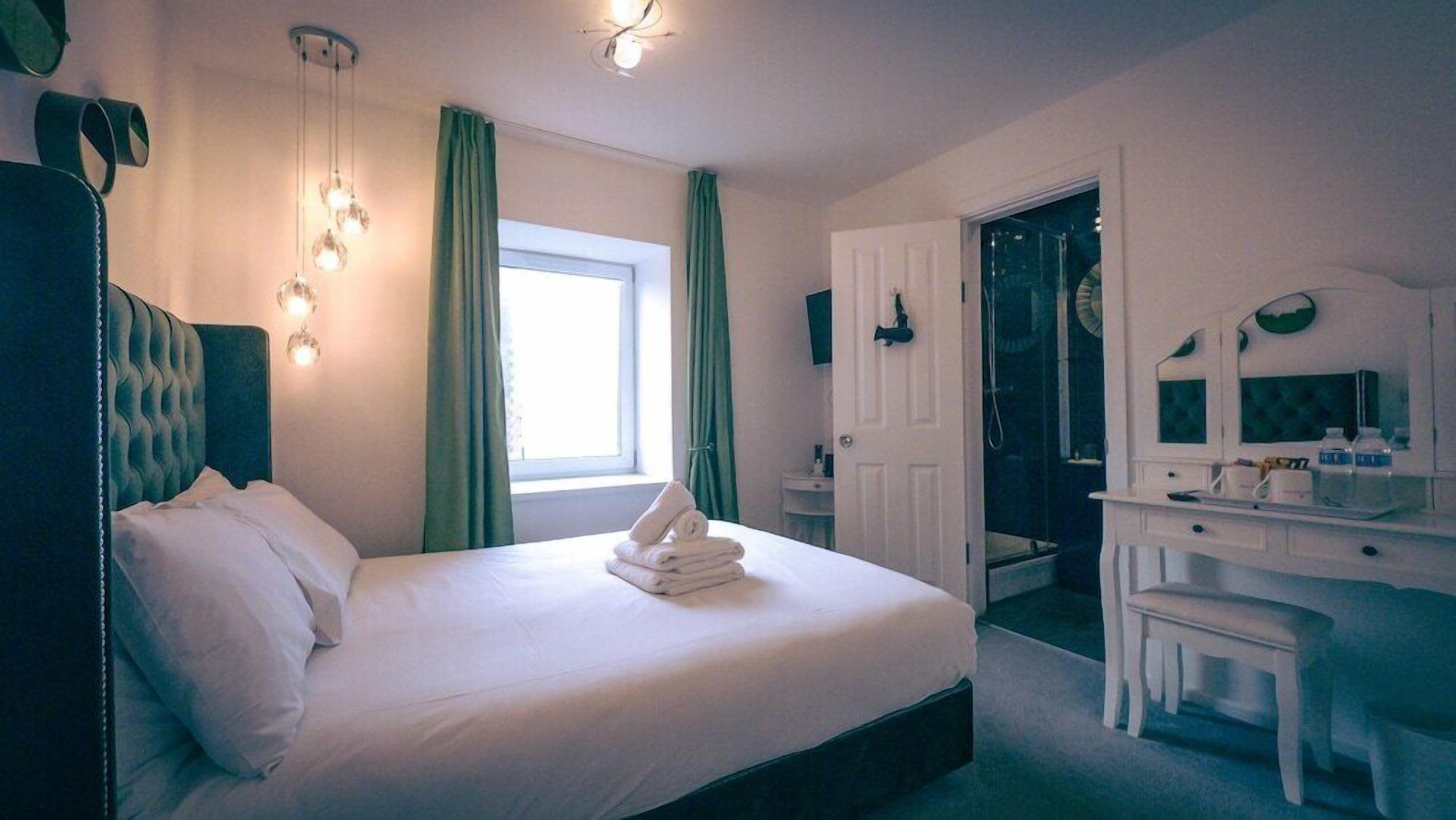 Desk, iron/ironing board, cribs/infant beds, free WiFi