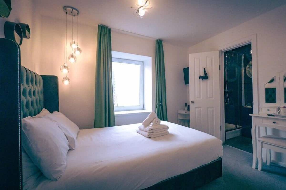 Desk, iron/ironing board, cribs/infant beds, free WiFi