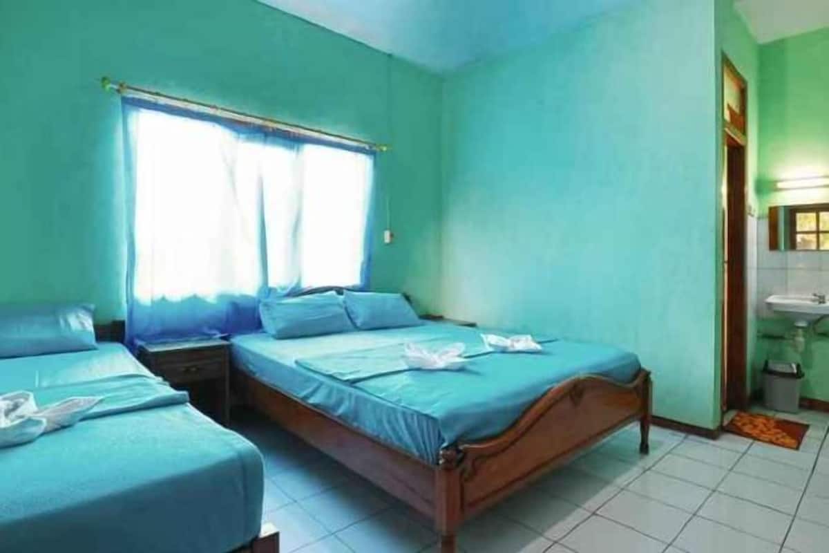 Desk, free WiFi, bed sheets