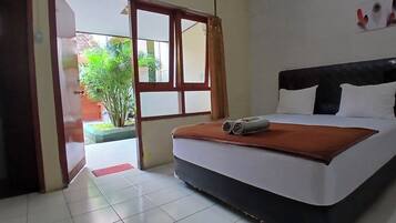 Bureau, draps fournis