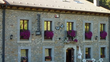 Façana frontal de l'allotjament