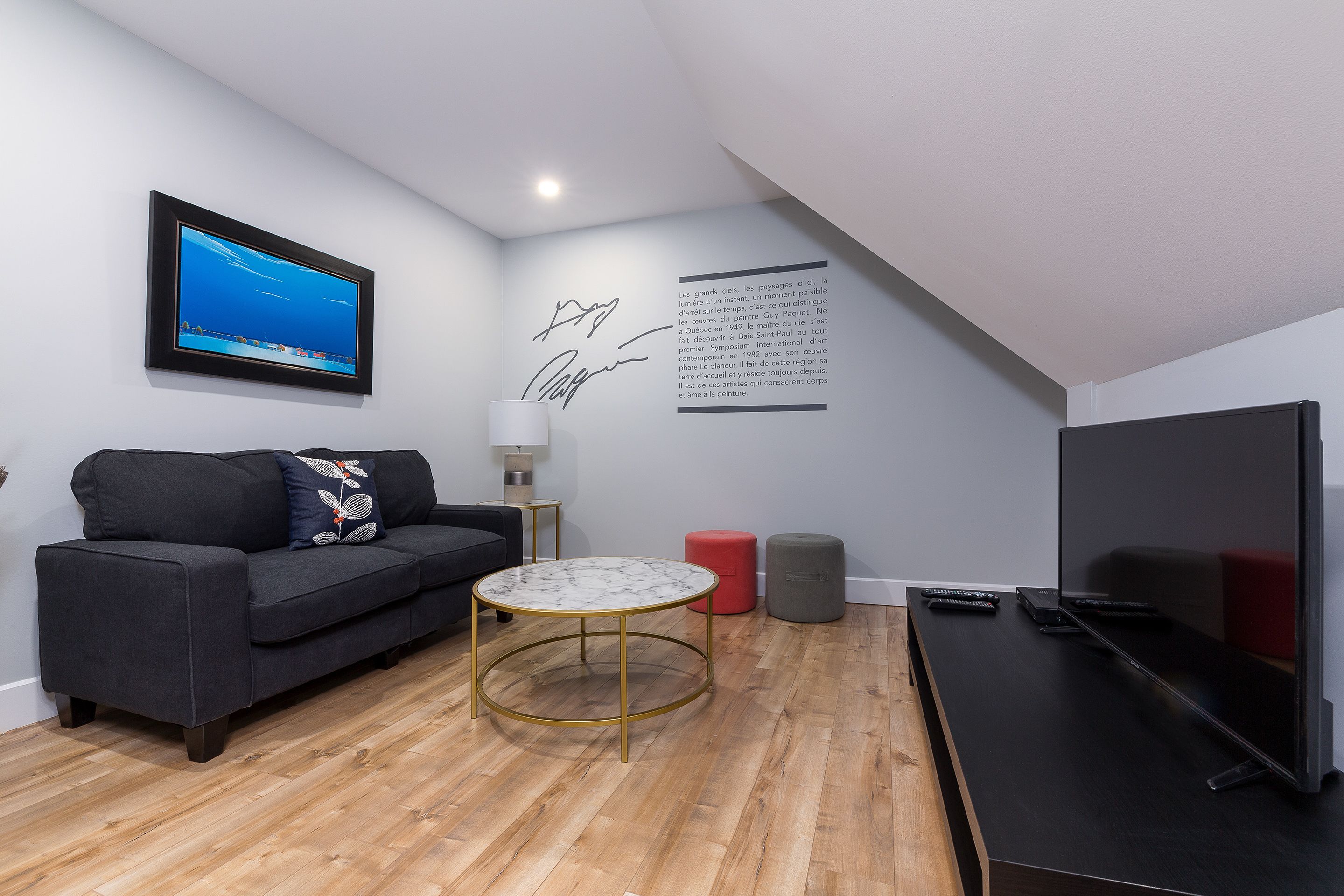 signature suite, 1 king bed, non smoking | premium bedding, down duvets, individually furnished, desk