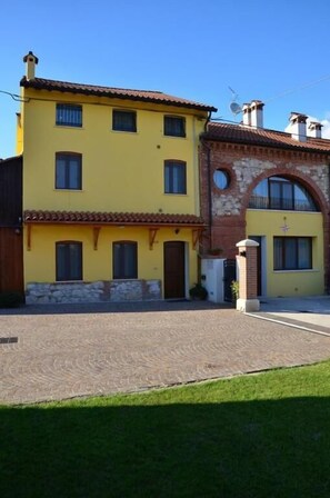Exterior - Agriturismo alla Corte (Costabissara)
