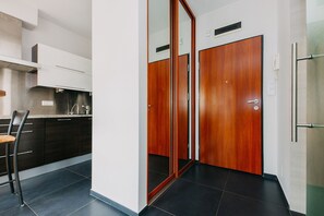 商务公寓, 1 张大床和 1 张沙发床, 无烟房, 城市景观 | 1 多间卧室、办公桌、遮光窗帘、熨斗/熨衣板