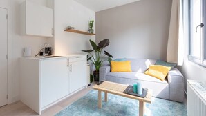 Apartment, 1 Queen Bed, Non Smoking | 1 bedroom, WiFi (free), bed sheets - Theater Square Apartments 47 (Antwerp)