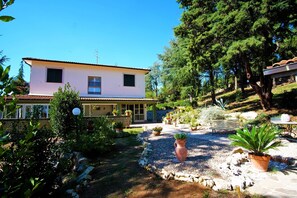 Exterior - Romantica Evasione Bed & Breakfast (Sutri)