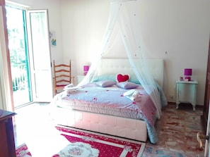 Luxury Double Room, Balcony | Minibar, in-room safe, free WiFi, bed sheets