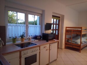 Micro-ondas, fogão, cooktop, chaleira elétrica