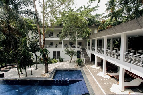 Lepic Villa Hotel