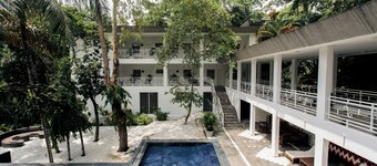 Lepic Villa Hotel