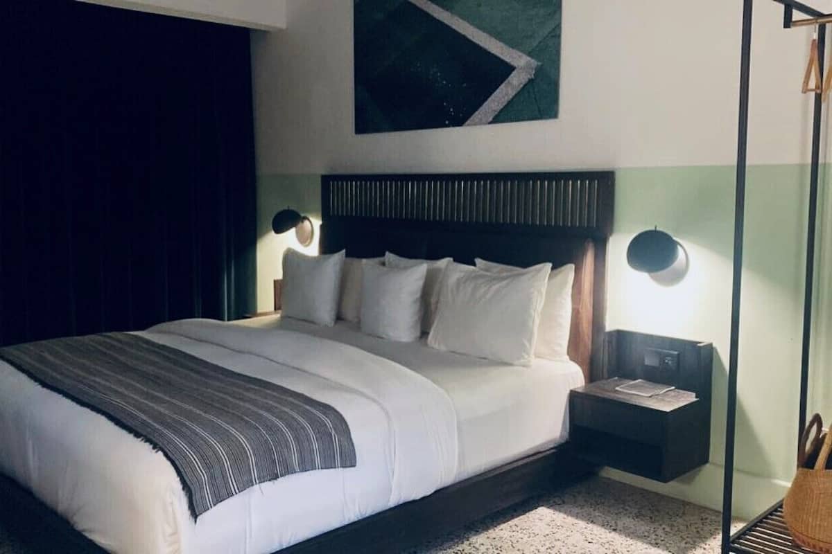Standaard tweepersoonskamer, 1 queensize bed, uitzicht op tuin | 1 slaapkamer, lakens van Egyptisch katoen, luxe beddengoed