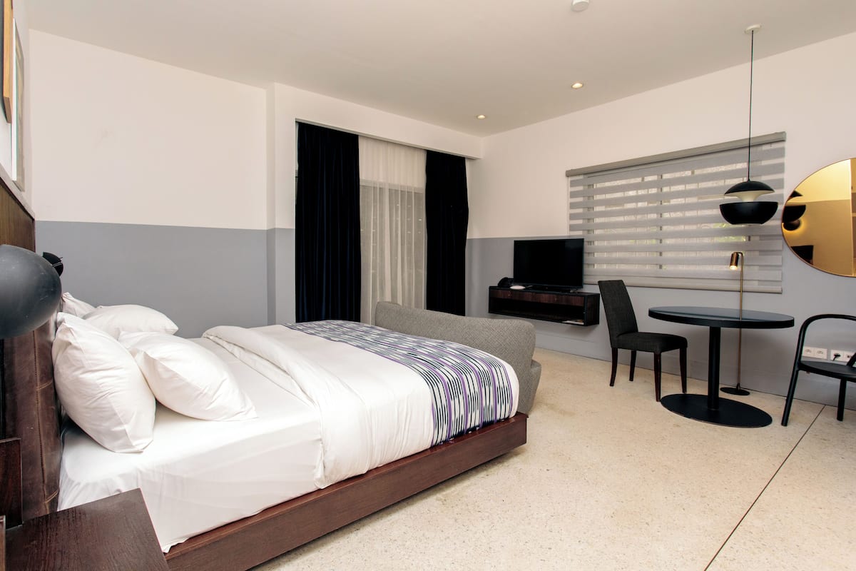 Quarto superior, 1 cama Queen, para não fumantes | 1 quarto, roupas de cama de algodão egípcio, roupas de cama premium
