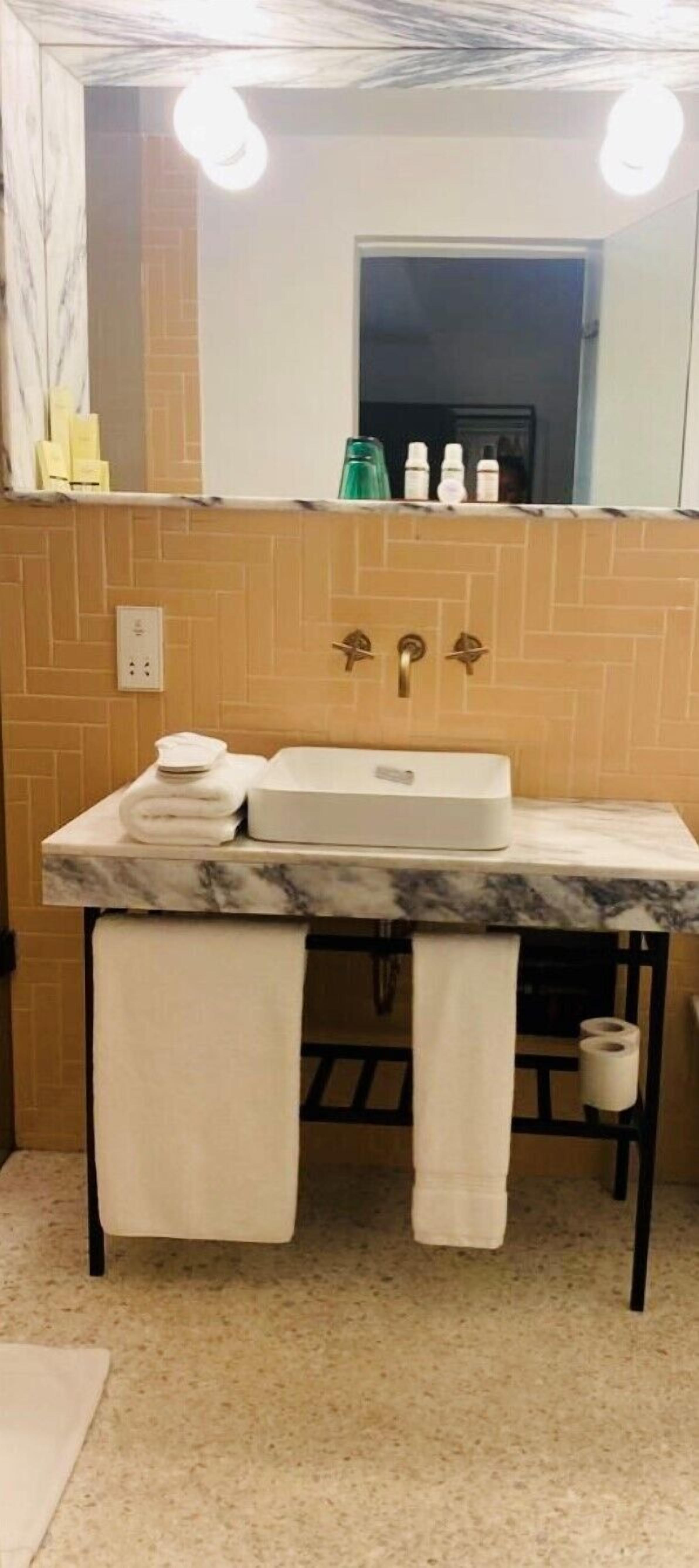 standard double room, 1 queen bed, garden view | bathroom | shower, rainfall showerhead, designer toiletries, hair dryer