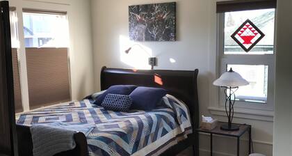 Modern Studio in Heart of Downtown Fairbanks - beautifully renovated & clean