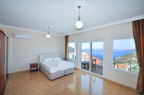 Vila | 6 quartos, escrivaninha, ferros/tábuas de passar roupa